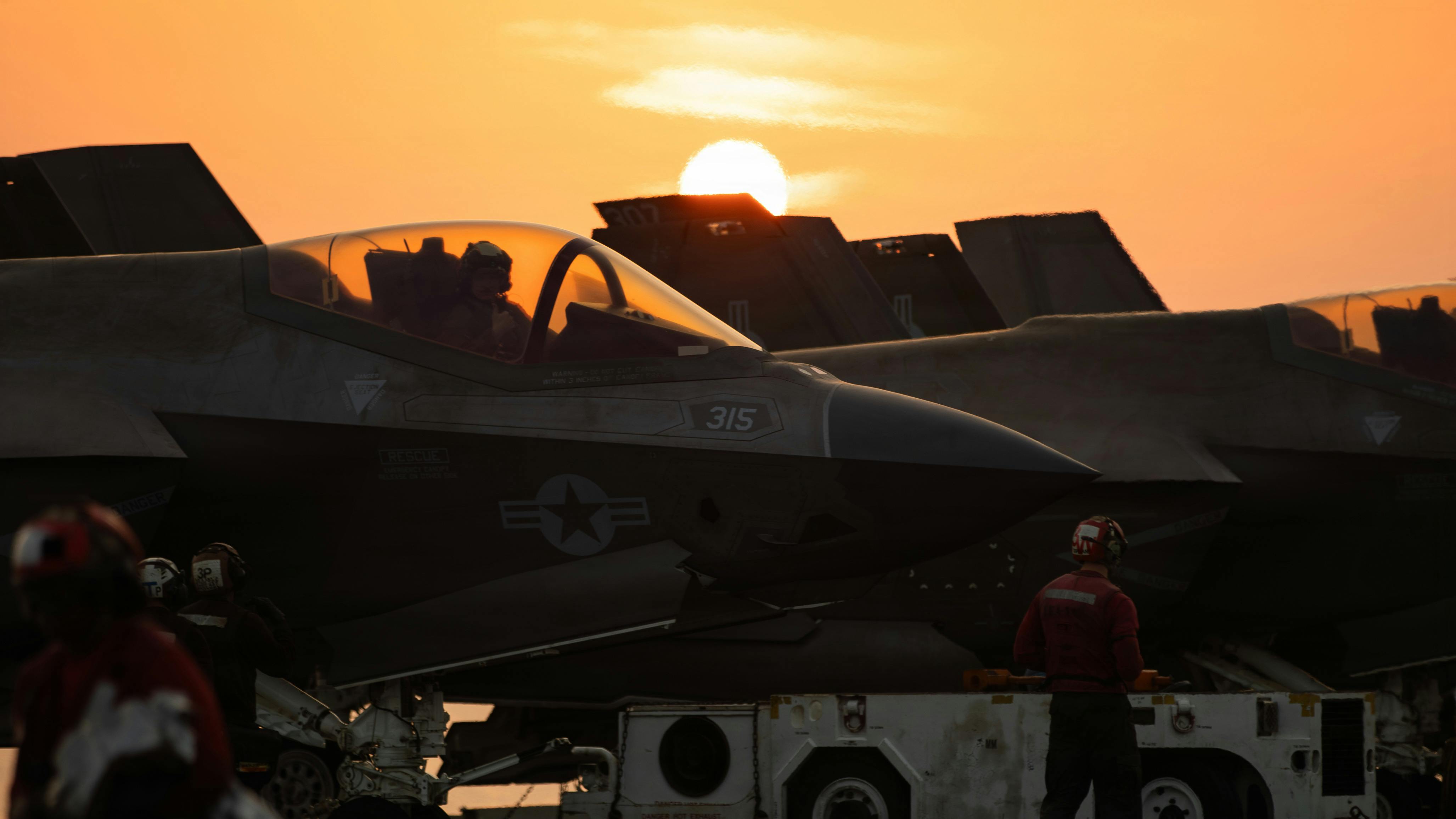 An F-35C Lightning II attached to Strike Fighter Squadron (VFA) 147 finishes flight operations on the flight deck aboard Nimitz-class aircraft carrier USS George Washington (CVN 73). US Navy photo.